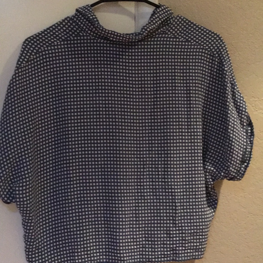 Crop top - Picture 2 of 3